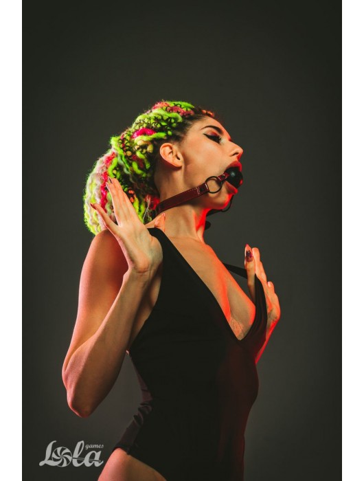 Черно-красный кляп-шарик Love Bite - Lola Games - купить с доставкой в Ярославле