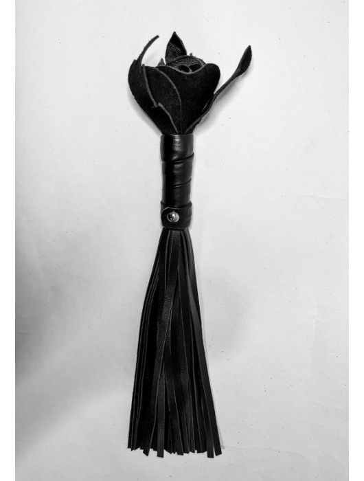 Черная кожаная плеть с розой в рукояти - 40 см. - БДСМ Арсенал - купить с доставкой в Ярославле