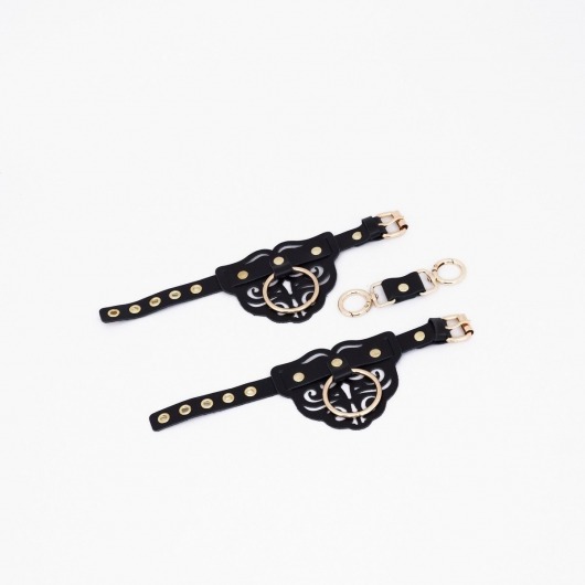 Черные кожаные наручники с клепками, кольцами и золотистой фурнитурой - Crazy Handmade - купить с доставкой в Ярославле